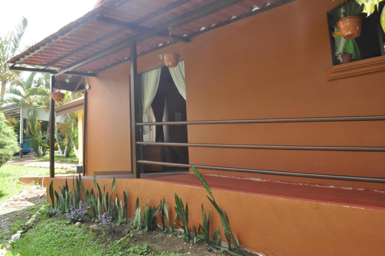 Hospedaje Amanecer Bed and Breakfast Turrialba Buitenkant foto